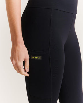 Legging Com Recorte Bolso Lateral - Preto