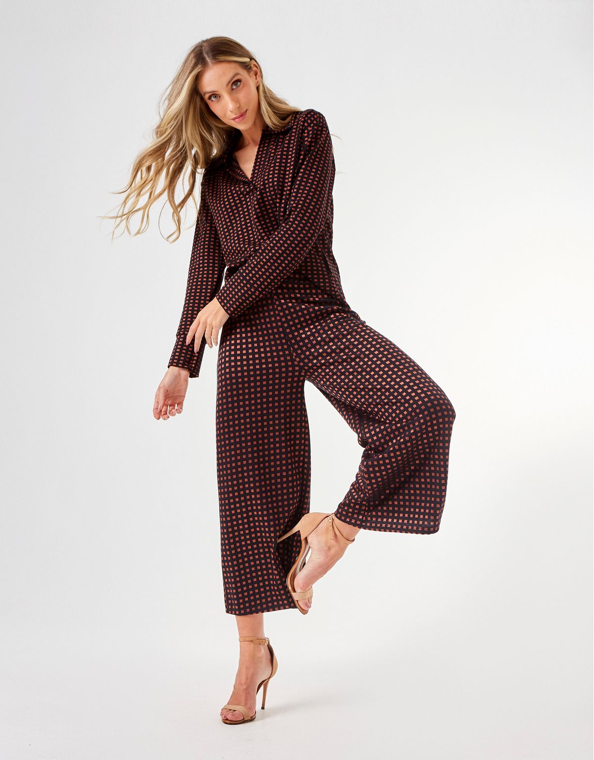 Calça Pantalona Estampado Geométrico - Preto