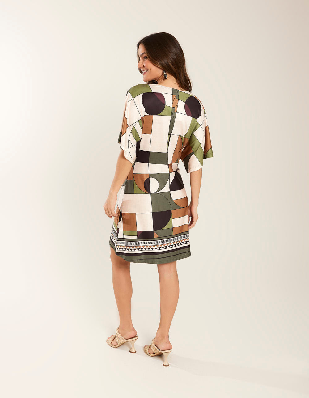 Vestido Curto Estampado Milene Barrado - Areia