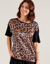 Blusa Ampla Estampada Onça - Preto