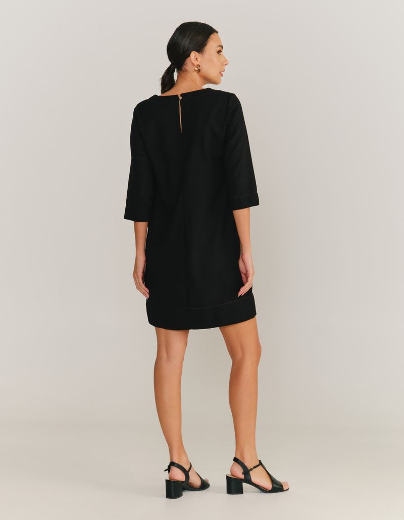 Vestido Curto Decote Moldura v - Preto