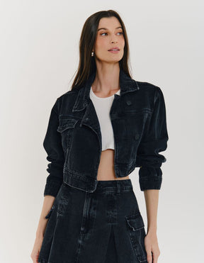 Short Saia Pregas - Black Jeans