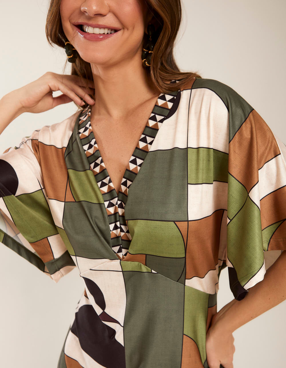 Vestido Curto Estampado Milene Barrado - Areia
