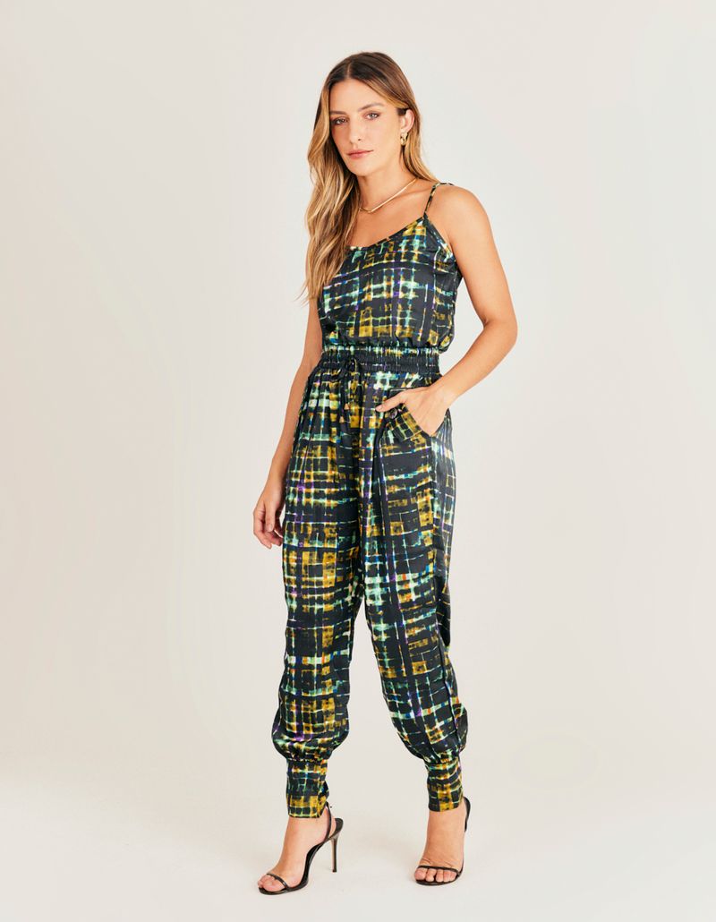 Macacão Jogger Acetinado Estampado Gaudi - Preto